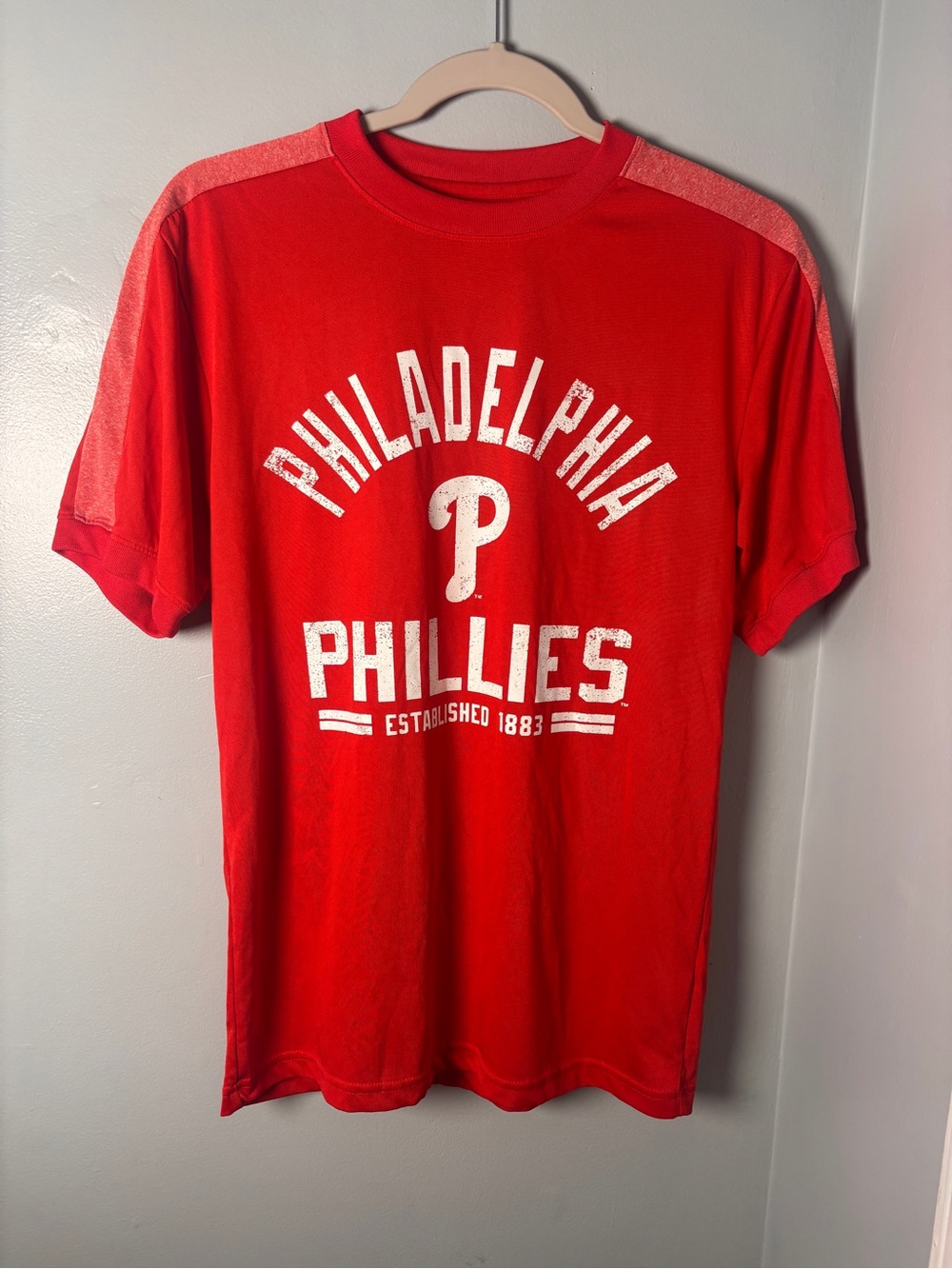 Philadelphia Phillies men’s T-shirt size small